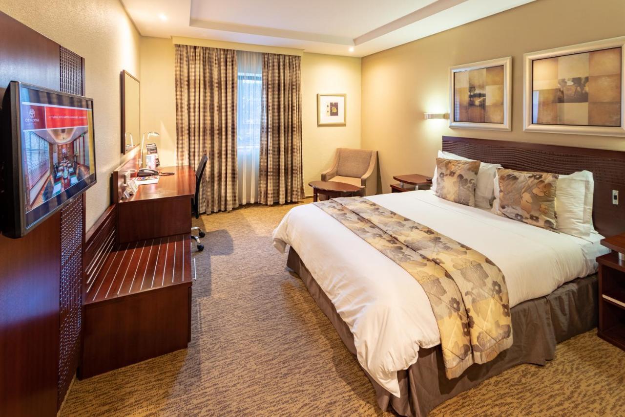 Johannesburg Airport, Barbara Road Hotel