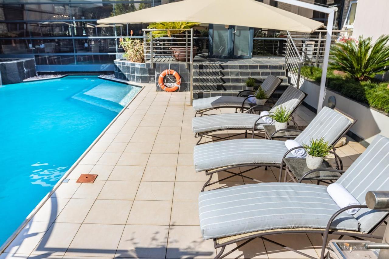 Johannesburg Airport, Barbara Road Hotel 3*