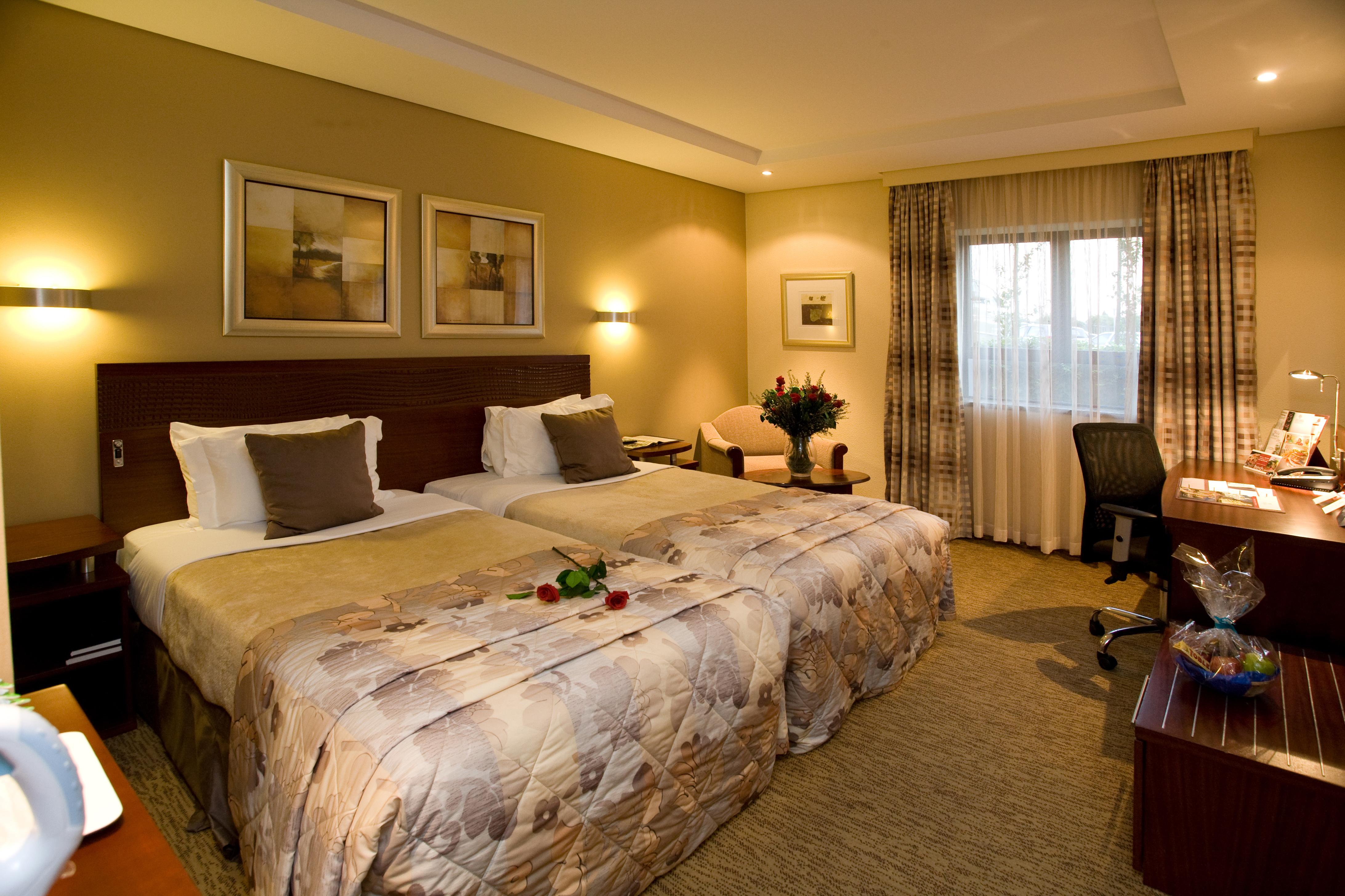 Johannesburg Airport, Barbara Road Hotel Kempton Park