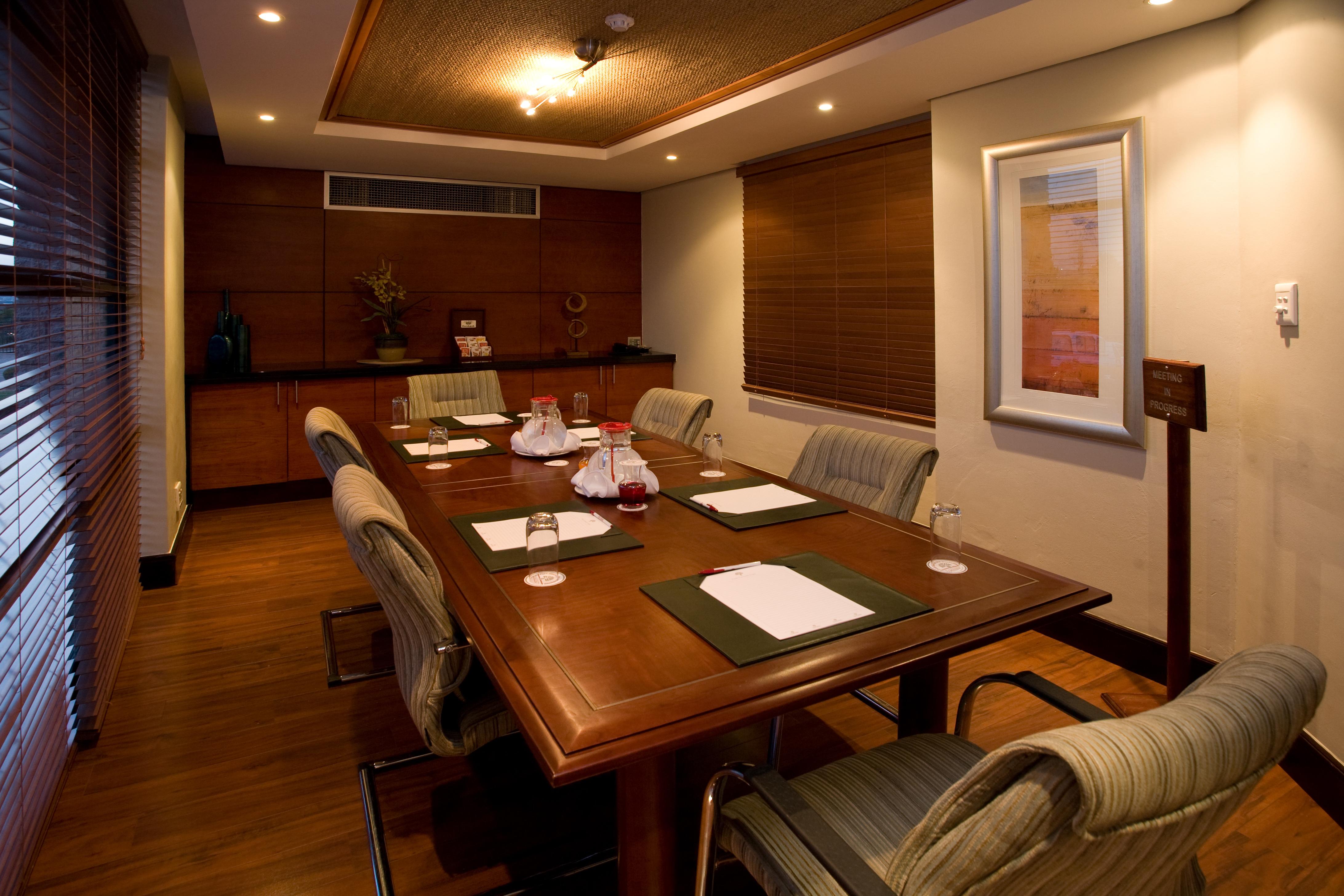 Johannesburg Airport, Barbara Road Hotel