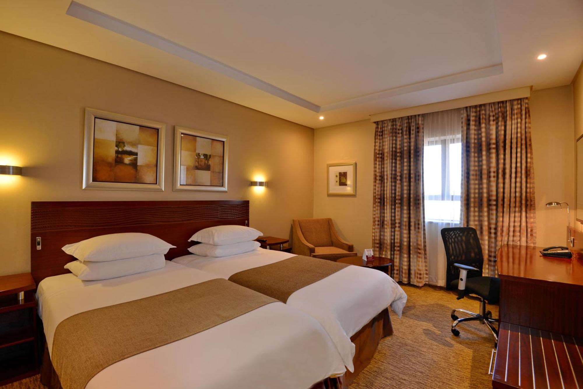 Hotel Johannesburg Airport, Barbara Road